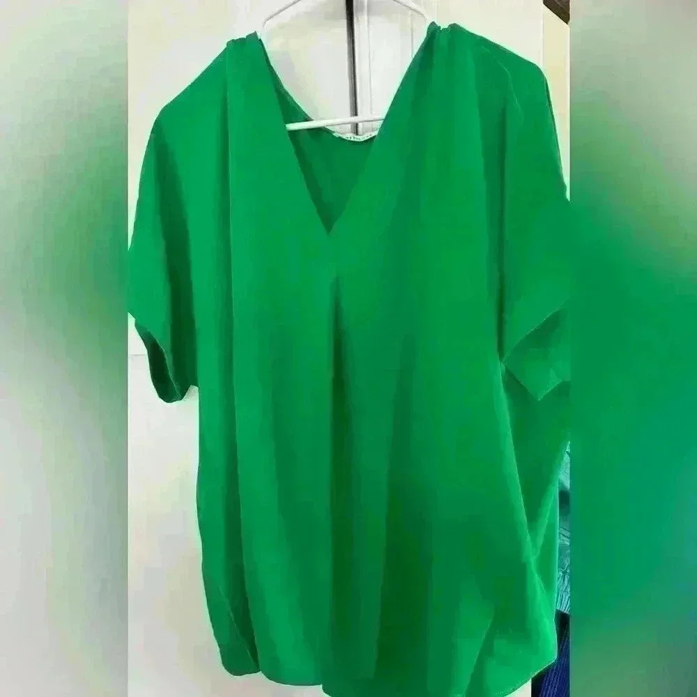 First Love Air Flow V Neck